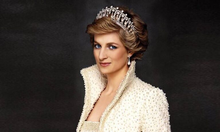 Cosquillas a famosas. Lady Di